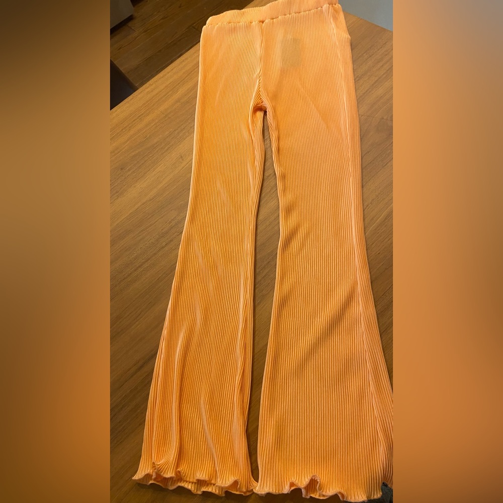 Plisse orange pants